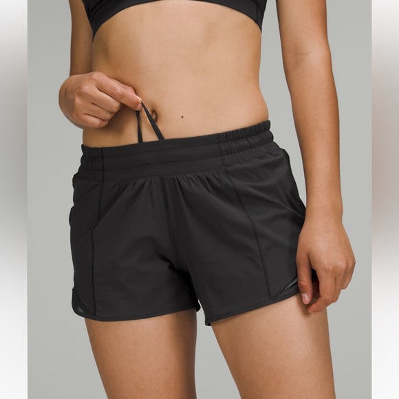 Lululemon Hotty Hot LR Short 4” lined - Picture 3 of 9